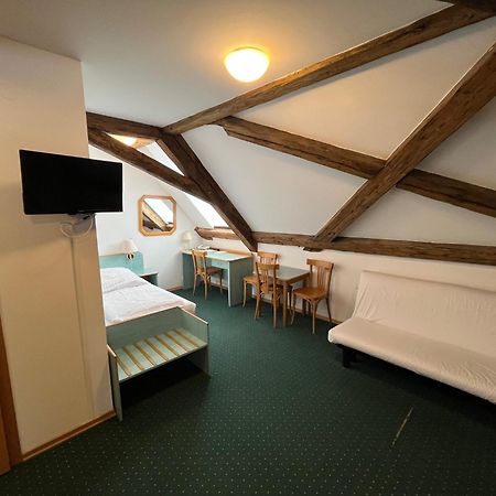 Adalbert Ecohotel Praha Bagian luar foto