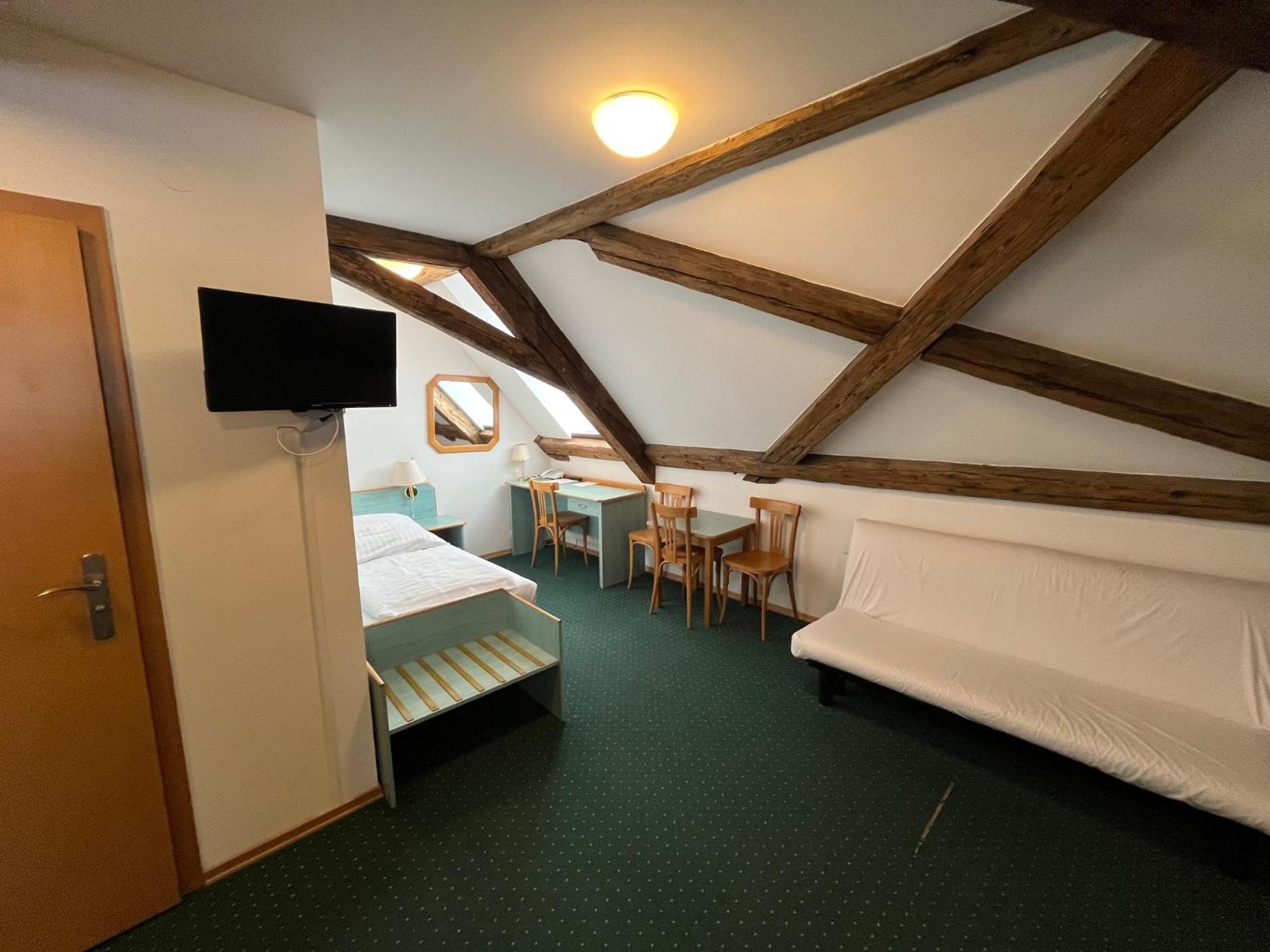 Adalbert Ecohotel Praha Bagian luar foto