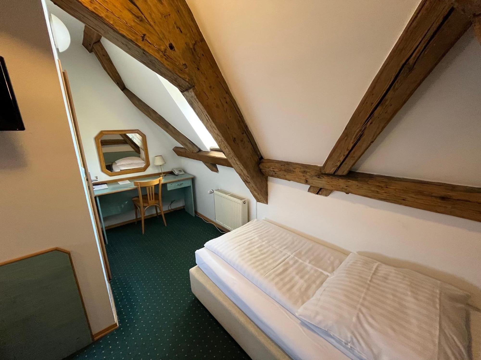 Adalbert Ecohotel Praha Bagian luar foto