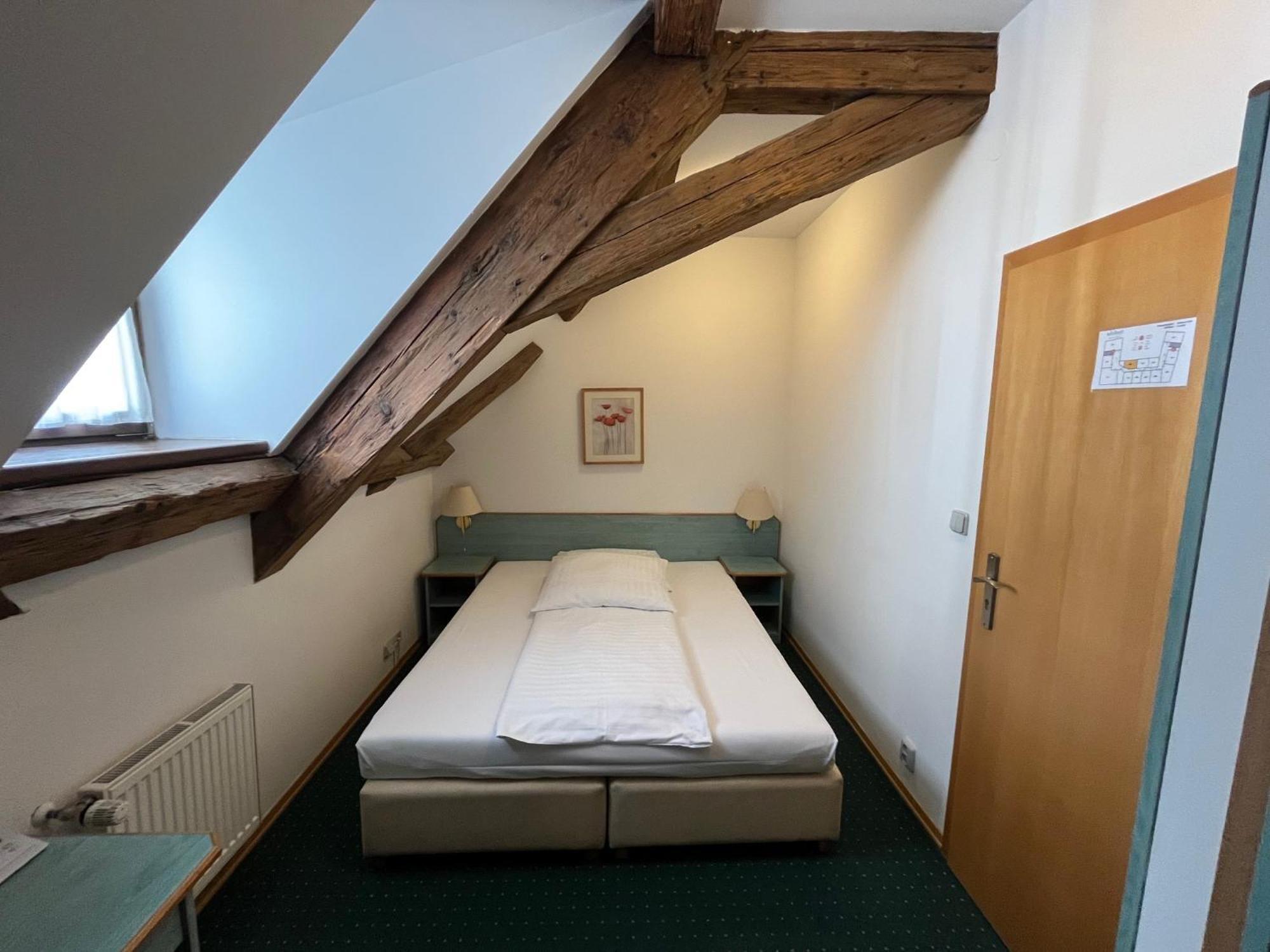 Adalbert Ecohotel Praha Bagian luar foto