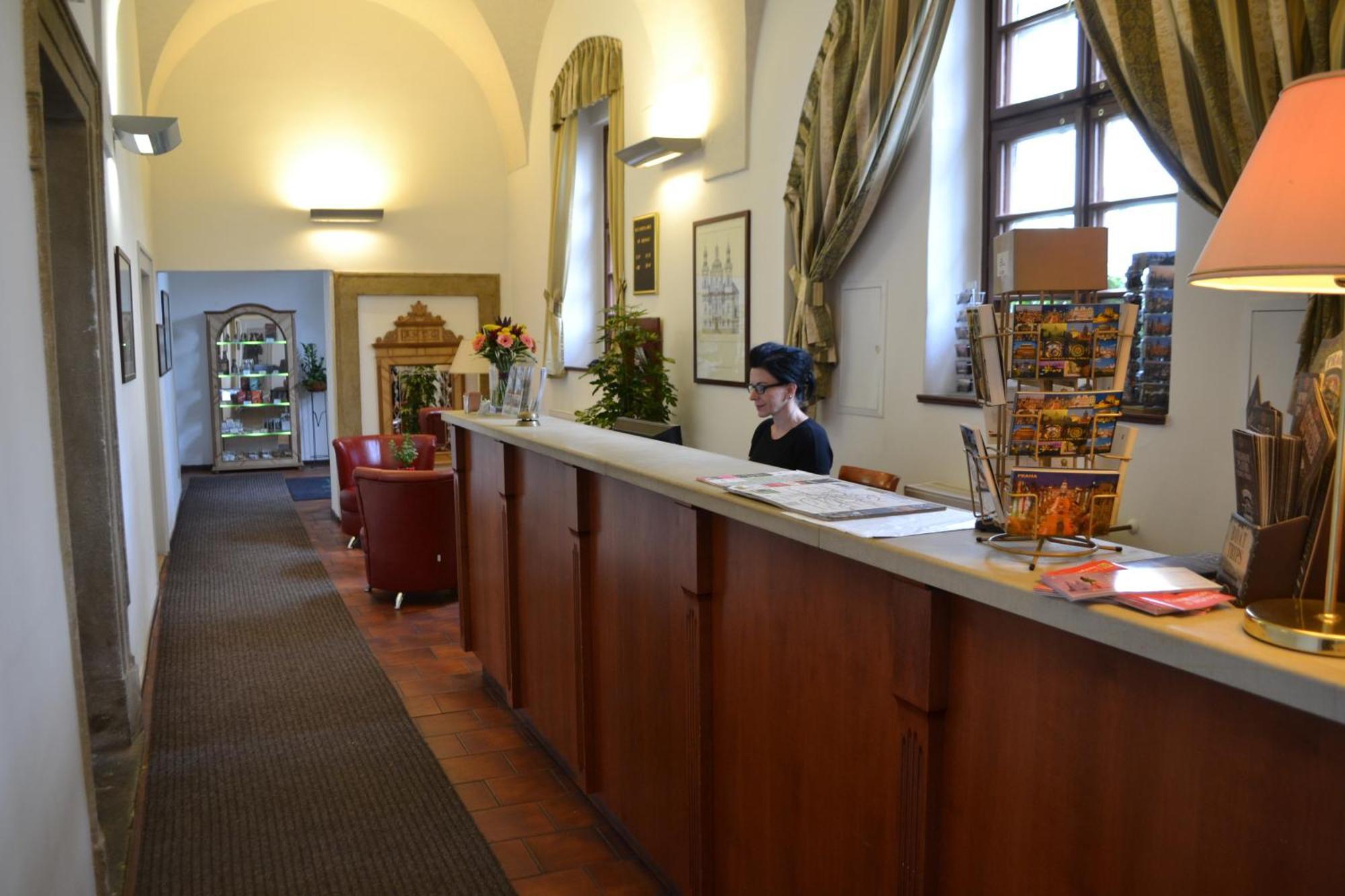 Adalbert Ecohotel Praha Bagian luar foto